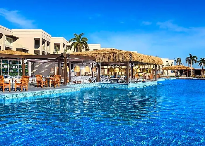 Курортный комплекс Steigenberger Ras Soma 5*